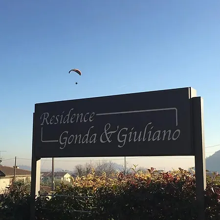 Ξενοδοχείο με διαμερίσματα Gonda&giuliano