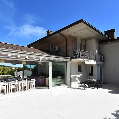 Gonda&giuliano 公寓式酒店 3*